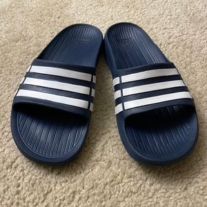 Adidas slides (kids)